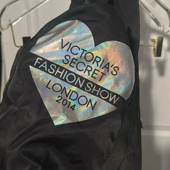 Victoria's Secret London 2014 Bag - Picture 3 of 4